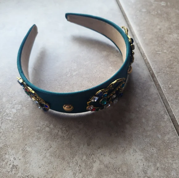 Headband. - Picture 2 of 4